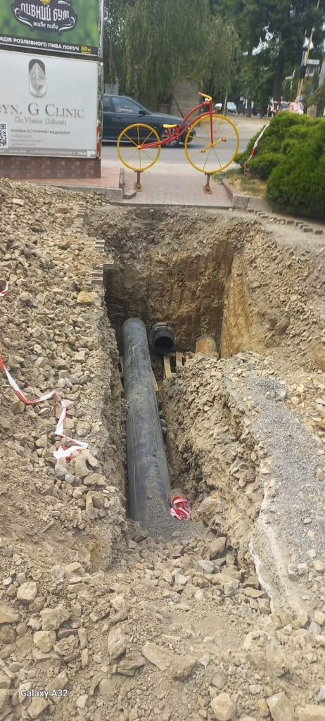 В Ужгороді завдяки співпраці комунального підприємства та приватного бізнесу провели капремонт водогону