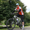 80-річний велоспортсмен з Мукачева долає по 200 км на день (Відео)
